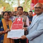 होली पर उज्ज्वला बहनों को योगी सरकार का तोहफा,  जनपद 1,95,567 लाभार्थियों को मिला होली का तोहफा, खाते में पहुंचा निःशुल्क सिलेंडर की सब्सिडी