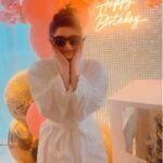 16 करोड़ का हीरों जड़ा केक! उर्वशी रौतेला ने बर्थडे पर रचा लग्ज़री का नया इतिहास ,  अपने बर्थडे पर उर्वशी रौतेला ने काटा 16 करोड़ का डायमंड केक