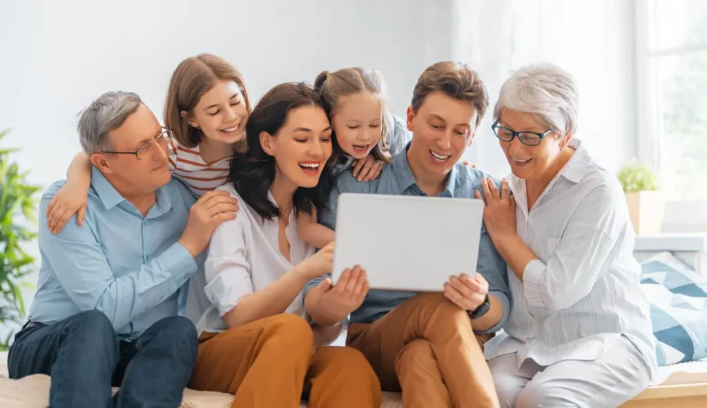 happy-loving-family-